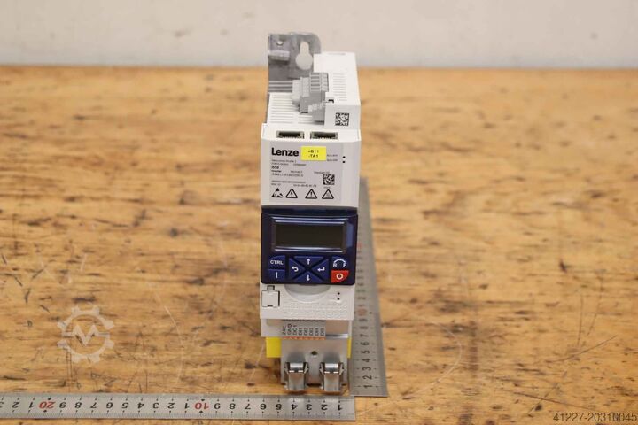 Convertisseur de fréquence 0,75 kW Lenze I55AE175F1AV1000LS