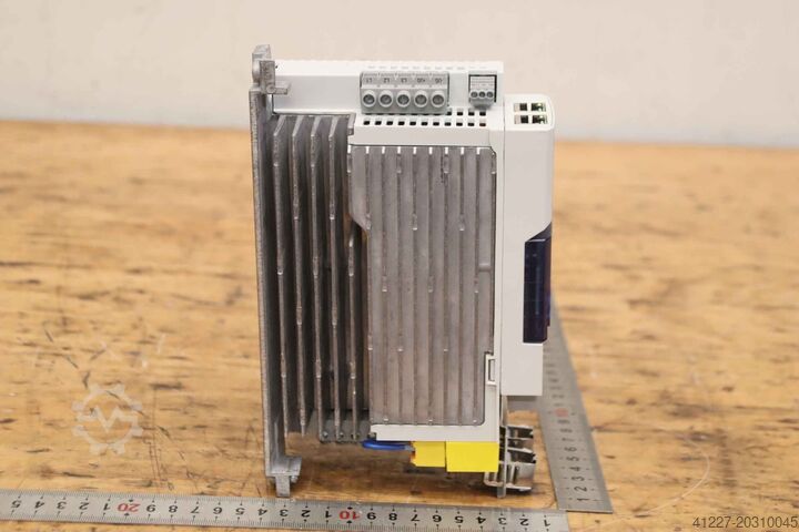 Frequency converter 0.75 kW Lenze I55AE175F1AV1000LS