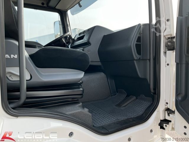 Flatbed truck MAN TGM 18.340LL*Pritsche 7,8m*VollLuft*Euro 5EEV*