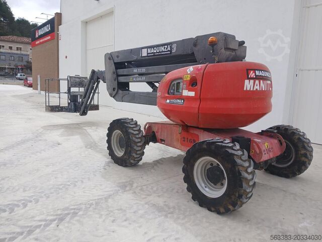 Knikarmhoogwerker Manitou 180ATJ
