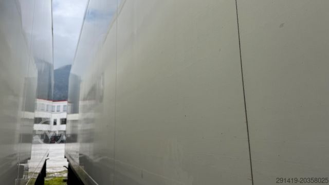 Chladírenský návěs KRONE Kühlauflieger 3 Achs SLXI 400 Bj 2020