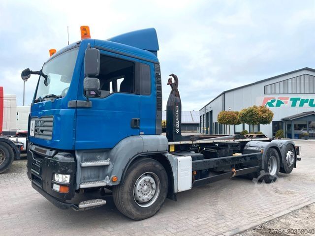 Hákový nosič kontejnerů MAN TGA 26.400/Ellermann HL 26.70 SK/Gelenkt/Lift