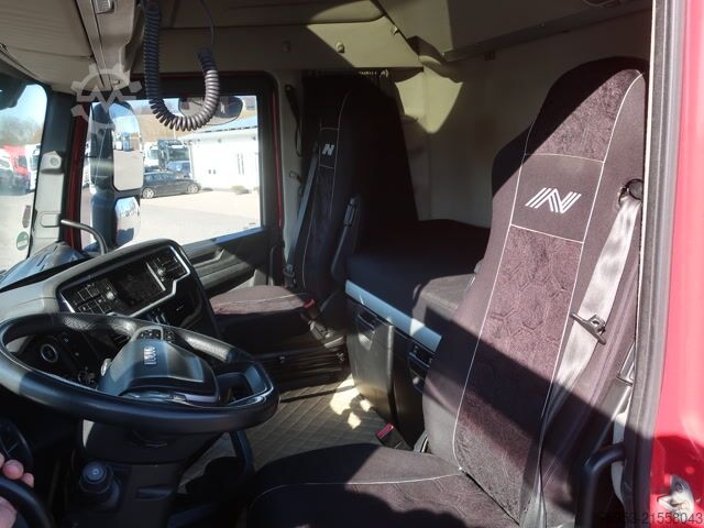 Standardowy ciągnik siodłowy Iveco S-Way AS 440 S 46 Intarder PTO