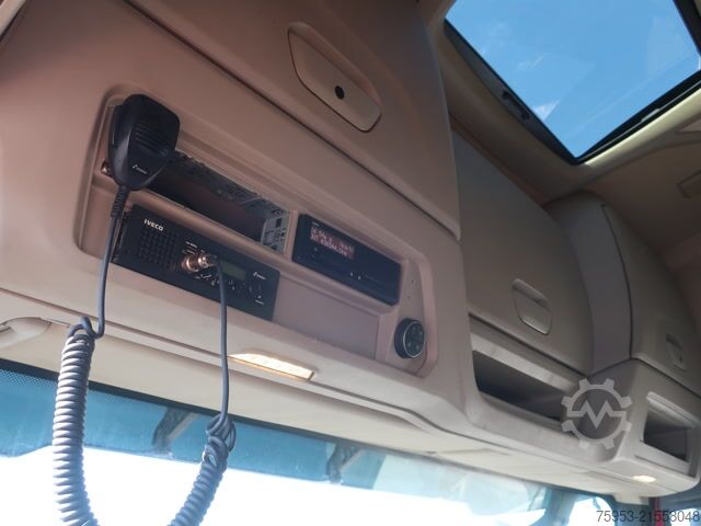 Standardowy ciągnik siodłowy Iveco S-Way AS 440 S 46 Intarder PTO