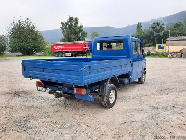 Vintage vrachtwagen Mercedes-Benz 310 D