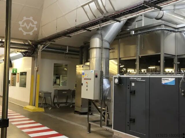 Monoblocco di riempimento Krones SENSOMETIC VP-G-PET