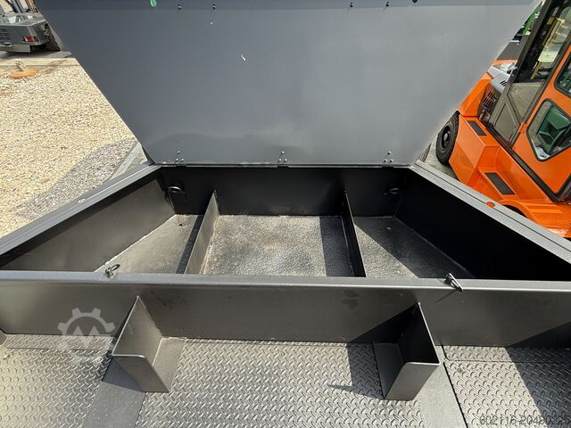 Nízkopodlažní návěs pro přepravu stavebních strojů FAYMONVILLE FAYMONVILLE STZ-6WAU – 6 AXLES – 92.2GVW