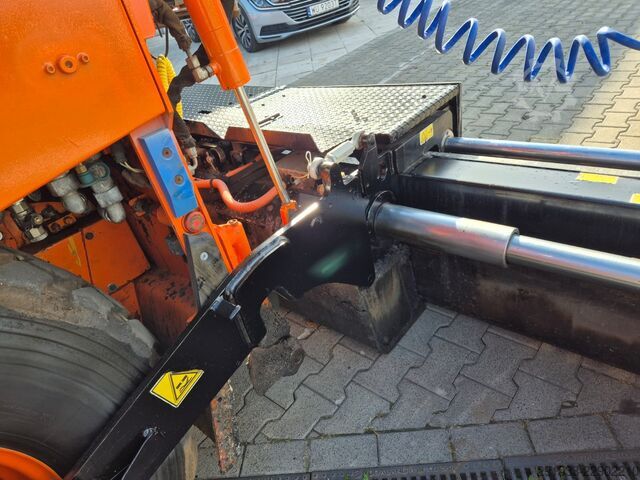 Układarka do asfaltu Caterpillar AP 300 d - Serviced!