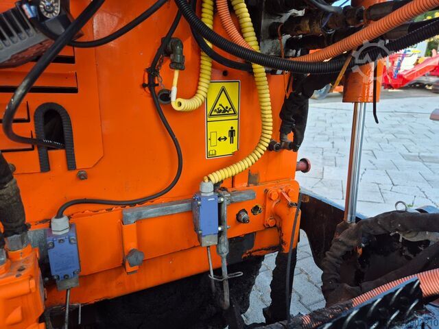 Układarka do asfaltu Caterpillar AP 300 d - Serviced!