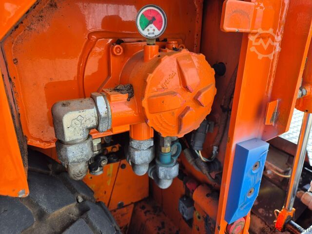 Układarka do asfaltu Caterpillar AP 300 d - Serviced!