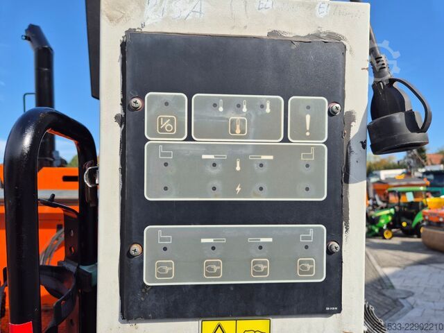 Układarka do asfaltu Caterpillar AP 300 d - Serviced!