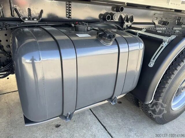 Sklápěč Mercedes-Benz Arocs 4140 K 8x4 Meiller Tipper