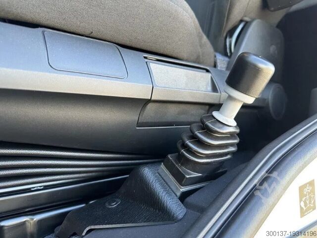 Sklápěč Mercedes-Benz Arocs 4140 K 8x4 Meiller Tipper