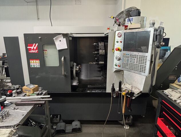 CNC svarv- och fräscenter Haas ST-10