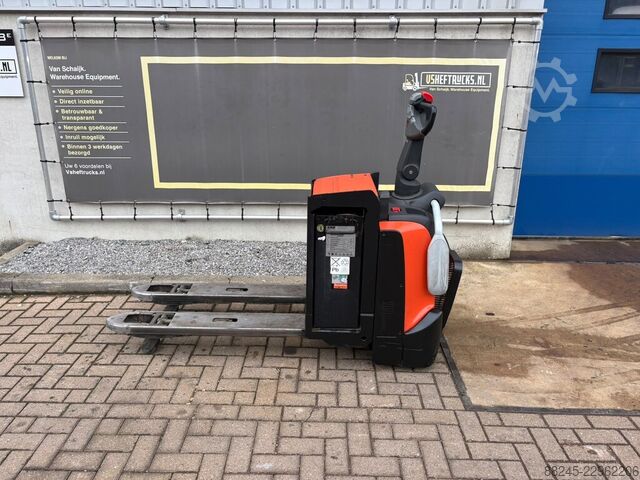 VS-23157 Electric ride-on pallet truck BT LPE200 BT LPE200