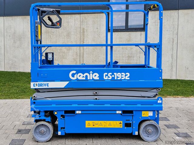 Scissor platform Genie GS 1932