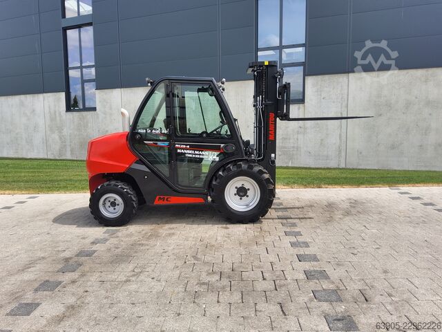 All-terrain forklift Manitou MC 25-4