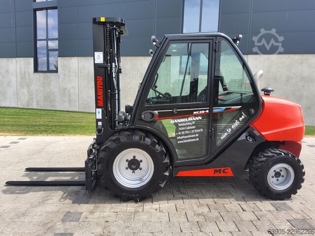 All-terrain forklift Manitou MC 25-4