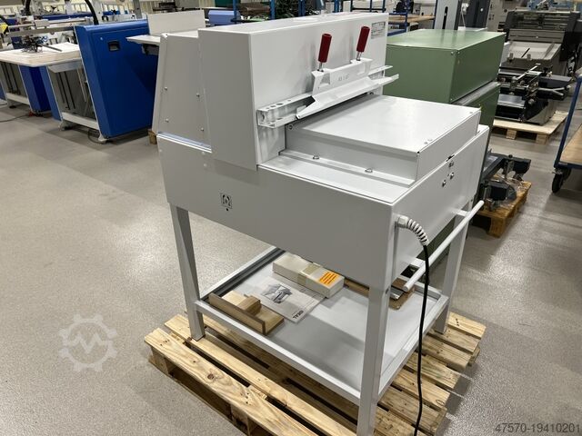 Řezací stroj na papír Paper cutting guillotine Ideal 4860