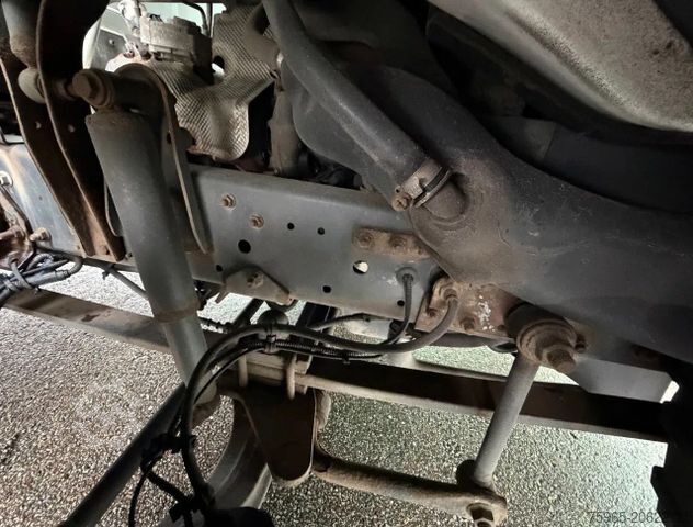 Koelwagen met geïsoleerde laadbak IVECO EuroCargo 75 E16 JUNGE ISOLATED BOX MITSUBISHI C