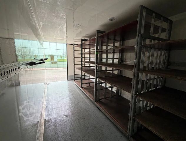 Koelwagen met geïsoleerde laadbak IVECO EuroCargo 75 E16 JUNGE ISOLATED BOX MITSUBISHI C