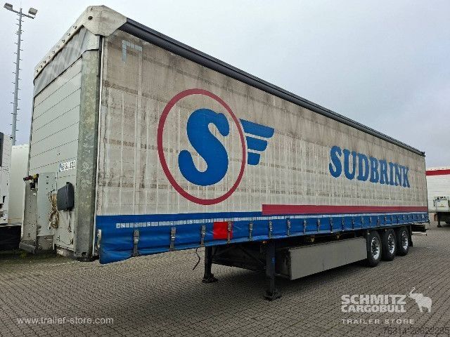 Öppen semitrailer med kapell Schmitz Cargobull Curtainsider Standard Getränke