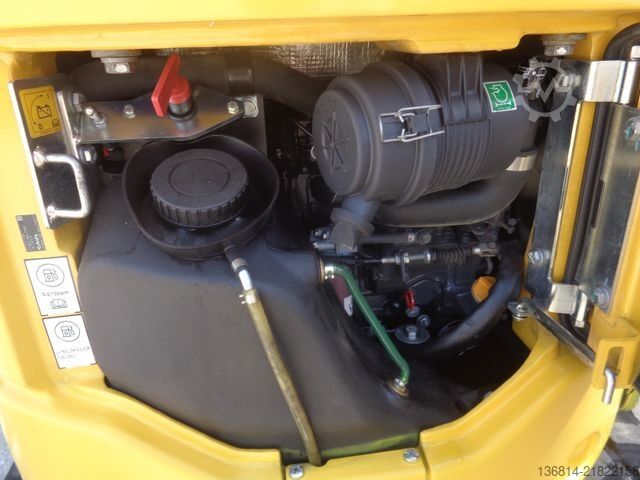 Minigraafmachine KOMATSU PC16R Powertilt + GL