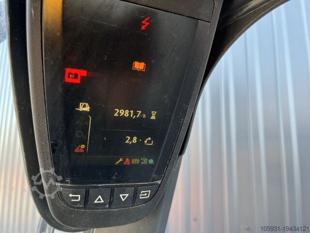 Stivuitor electric cu 4 roți Linde E20PHL-02