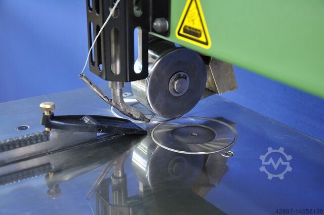 Mașină de îmbinat furnir Kuper FWM 630 T