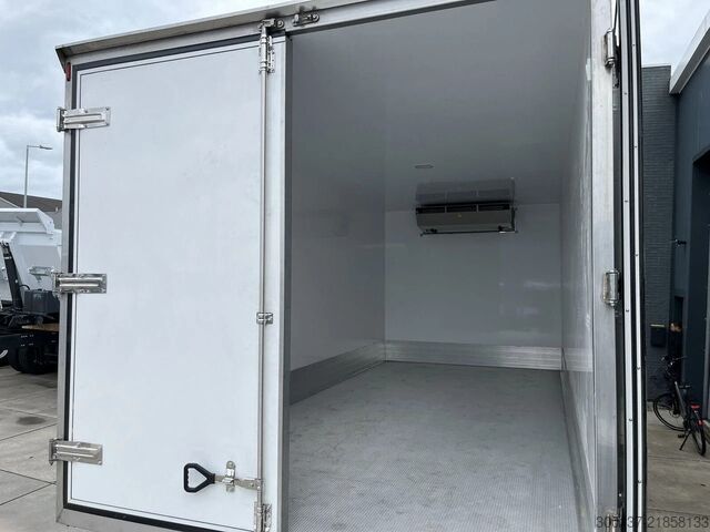 Kühl-/Tiefkühltransport Mercedes-Benz Atego 1725 4x4 Refrigerator Truck