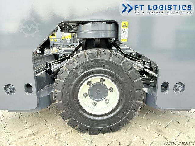 Stivuitor cu patru direcții Combilift C4000 GAS DUPLEX 4600 FORK POSITIONER