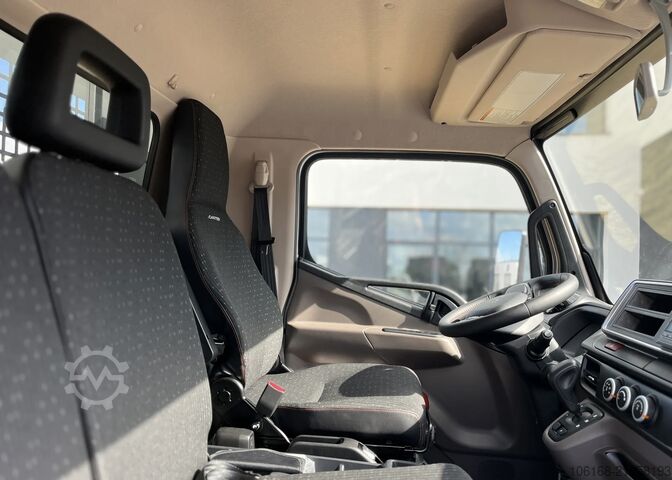 Transportör med plattform Fuso e Canter 4C15 Pritsche