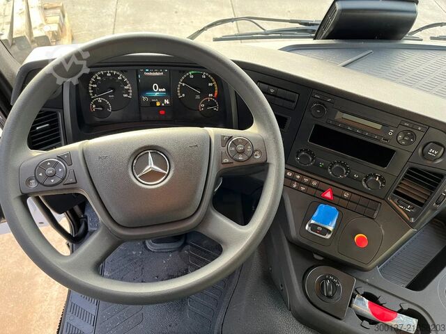 Bâche Mercedes-Benz Arocs 3340 A 6x6 Cargo Truck