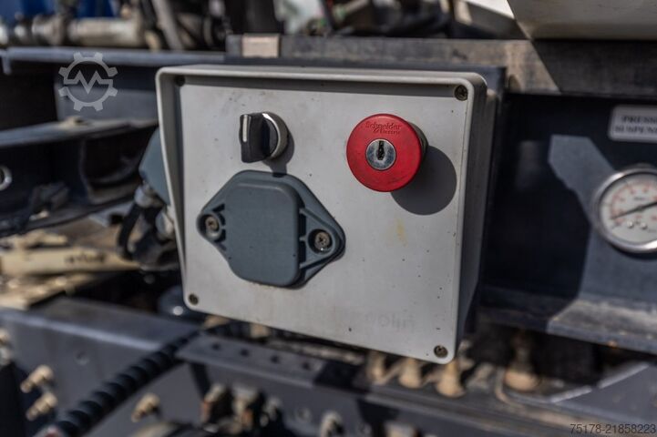 Benne TECNOKAR HARDOX 26m3+BACHE