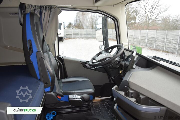 Standardowy ciągnik siodłowy VOLVO FH 500 Globetrotter XL I-ParkCool ACC
