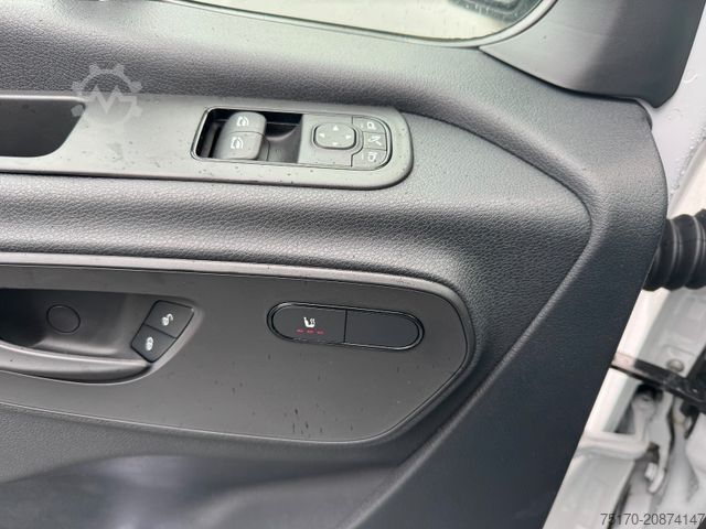 Furgoneta de caja alta MERCEDES-BENZ Sprinter 319 CDI 4325 Klima Kamera LED