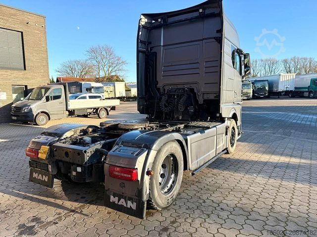 Standard tractor unit MAN TGX 18.510 Top Ausstattung Schubboden Hydraulik