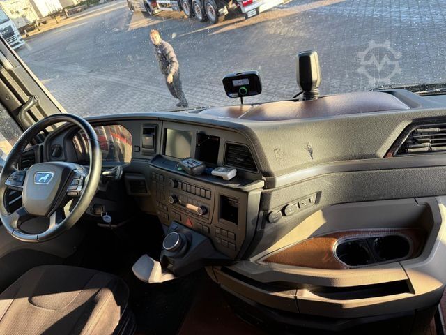 Standard tractor unit MAN TGX 18.510 Top Ausstattung Schubboden Hydraulik