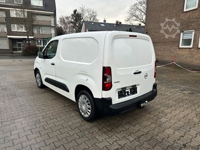 Bestelwagen OPEL Combo Cargo 75kw * Klimaut. * Navi * PDC