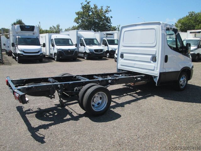 Furgonalváz IVECO 35 C13*Fahrgestell*