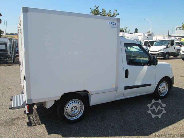 Furgon sa rashladnim sandukom FIAT Doblo 1.3*Carrier-Tiefkühler*Euro 5*ATP-04-2028*