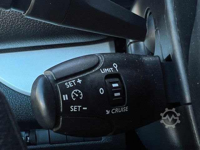 Dobozos furgon OPEL Vivaro 2.0 CdTi Lang Doppelkabine 6 Sitze Lkw