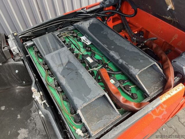 Carretilla eléctrica de 4 ruedas Linde E20PH-02