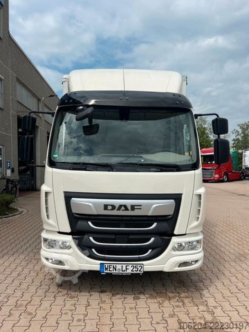 Camión plataforma con toldo DAF LF 260 mit Junge Pritschenaufbau 12to LBW