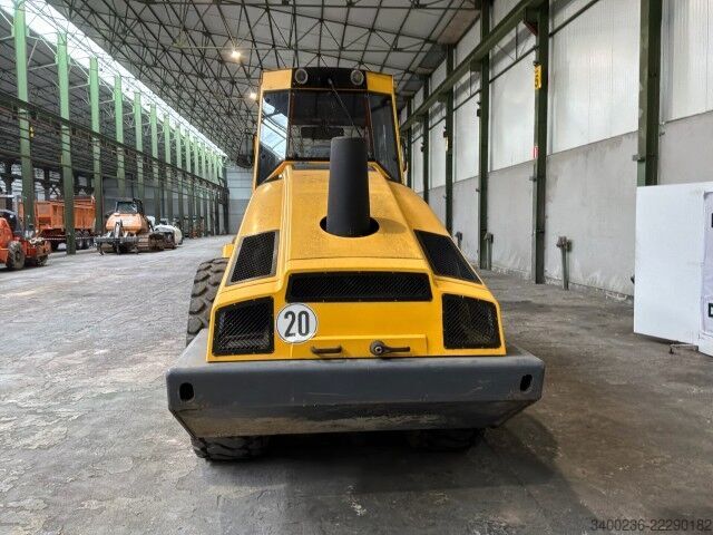Rolo Bomag BW211D-4