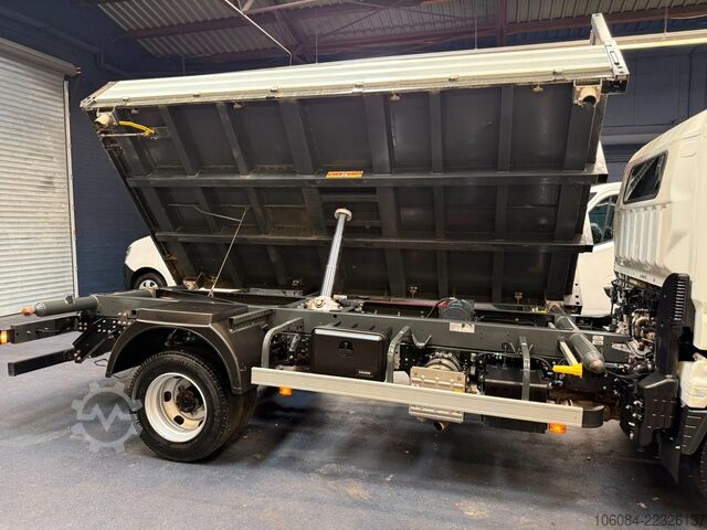 Driezijdige kipper bestelwagen FUSO Canter 7C18 3 Seiten Kipper Klima LED SPUR AHK