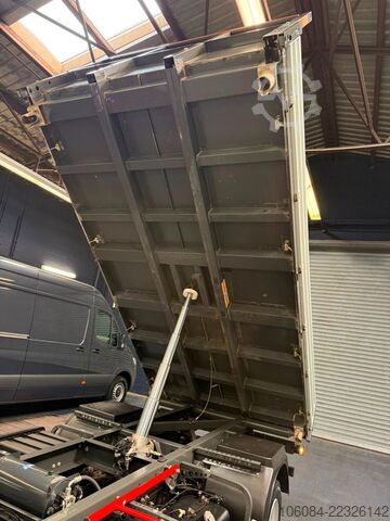 Třístranná sklápěcí dodávka MITSUBISHI Fuso Canter 7C18 3 Seiten Kipper Klima LED AHK
