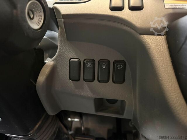 Třístranná sklápěcí dodávka MITSUBISHI Fuso Canter 7C18 3 Seiten Kipper Klima LED AHK