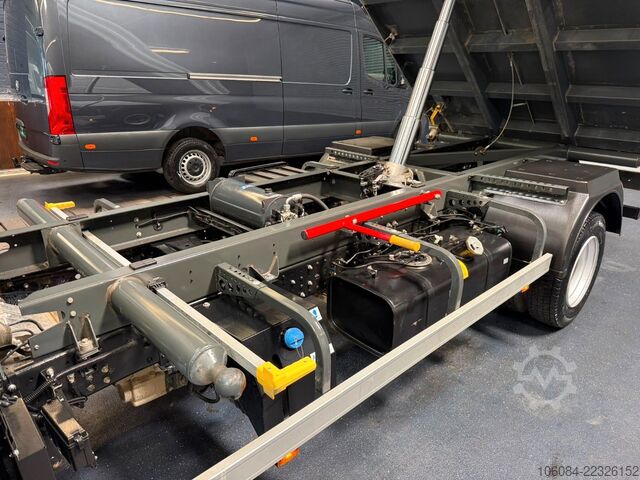 Kiepwagen bestelauto FUSO Canter 7C18 3 Seiten Kipper Klima LED SPUR AHK