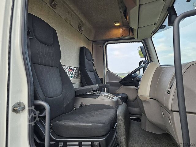 Furgón portacoches DAF LF 180